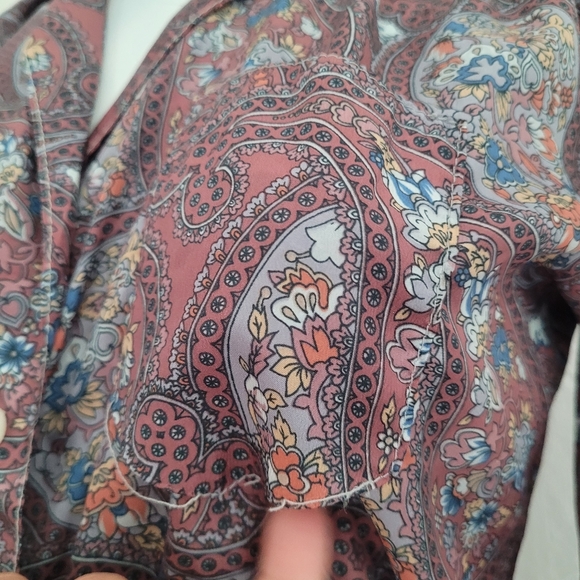 FREE w/Bundle 60s-70s VINTAGE Paisley Blouse - Picture 7 of 12